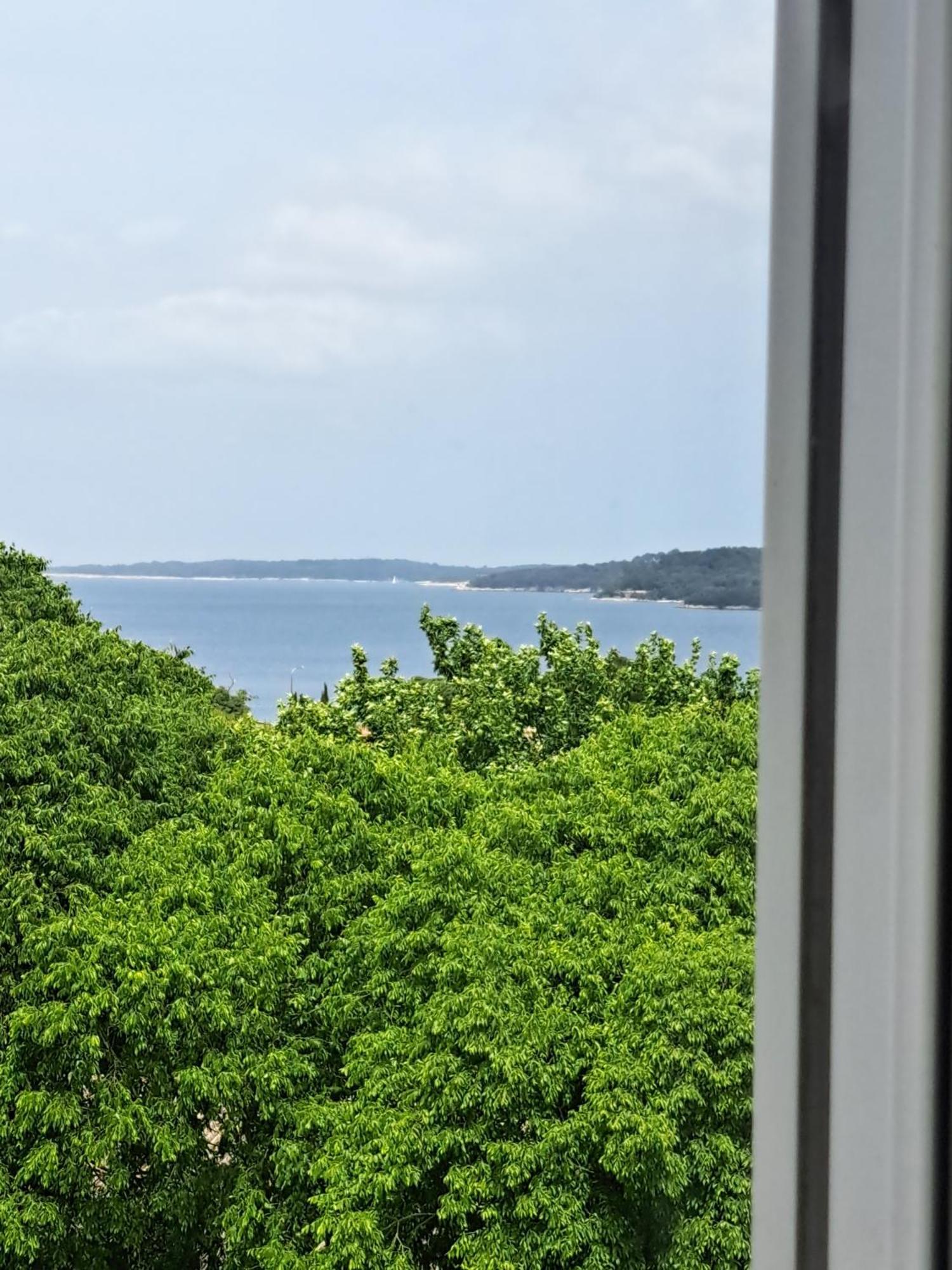 Art Apartment Pula Exterior photo